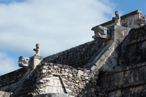 image Templo de las Mil Columnas