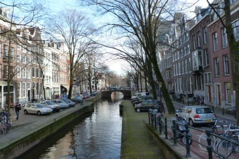 image Canal de Ámsterdam