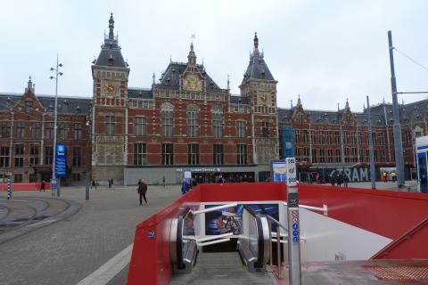 image Estación Central de Ámsterdam