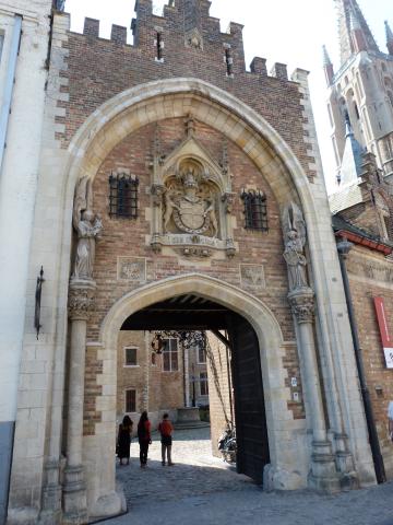 image Puerta de Brujas