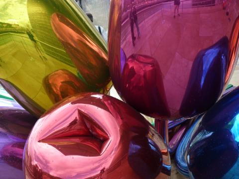 image Escultura de tulipanes