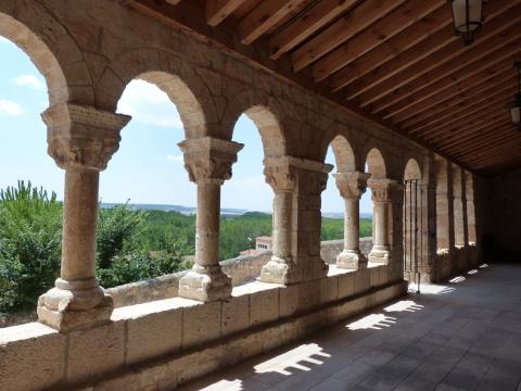 image Iglesia de la Virgen del Rivero