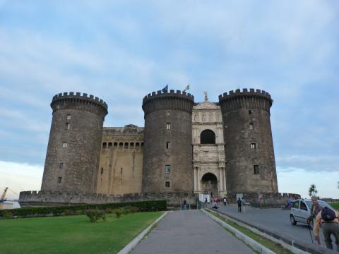 image Castillo Nuevo de Nápoles