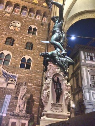 image Escultura Perseo y Medusa