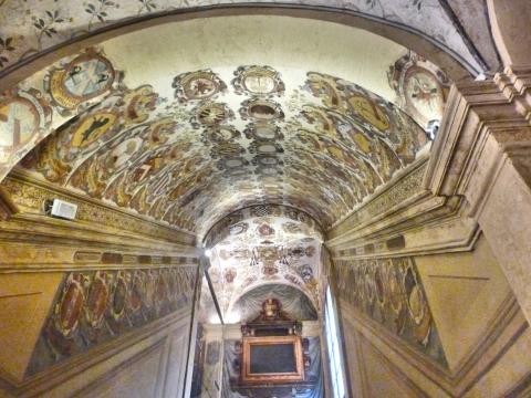 image Escudos biblioteca