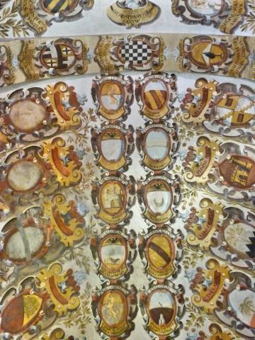 image Escudos biblioteca