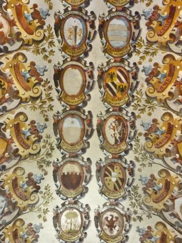 image Escudos biblioteca