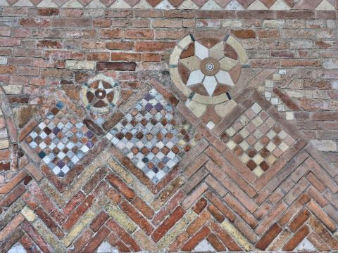 image Basílica de Santo Stefano