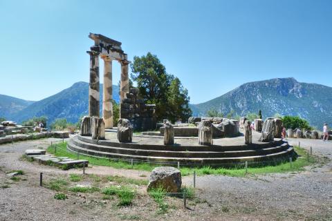 image Tholos de Atenea