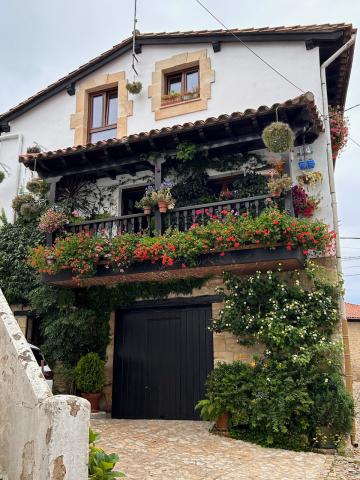image Santillana del Mar (Cantabria)