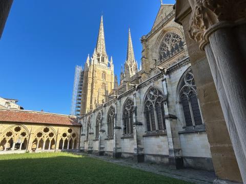 image Claustro de la Catedral de Bayona