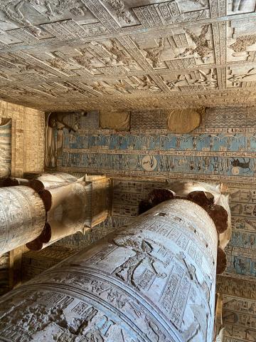 image Capiteles templo de Dendera