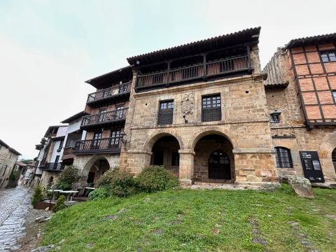 image Casa de Águila, Santillana del Mar (Cantabria)