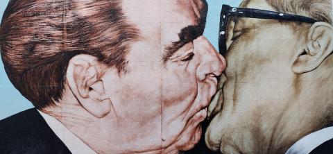 image East Side Gallery "El beso"