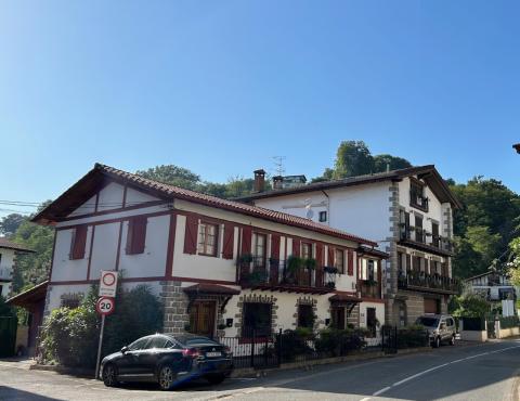 image Caserío de Bera de Bidasoa (Navarra)
