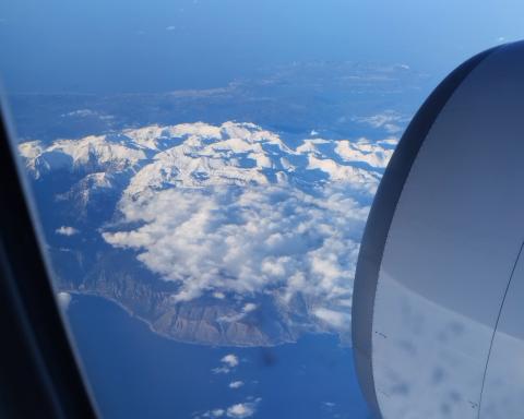 image Vista de isla Reunión desde el avión
