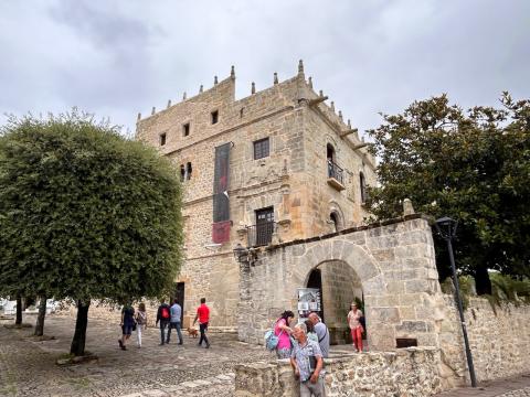 image Palacio Museo de Velarde, Santillana del Mar (Cantabria)