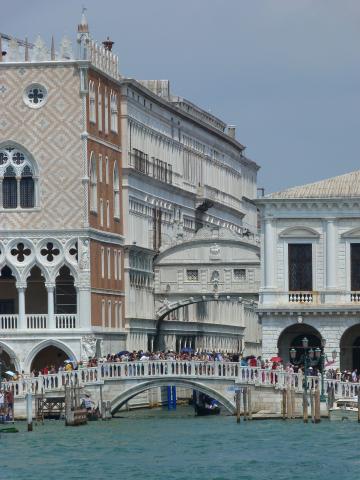 image Puente de los suspiros