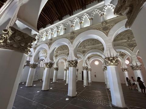 image Interior de la Sinagoga de Santa Maria la Blanca de Toledo