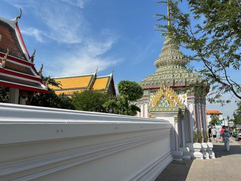 image Vista externa del Templo Wat Pho de Bangkok