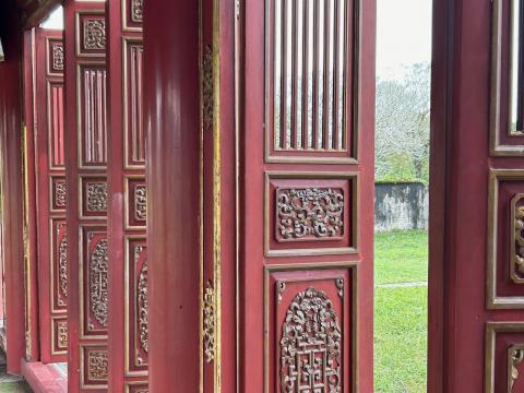 image Puertas del pasadizo Truong Lang de la ciudadela imperial de Hue
