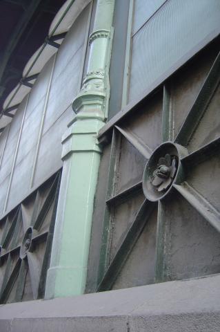 image Detalle ensamblado de la estructura del mercado central de Zaragoza