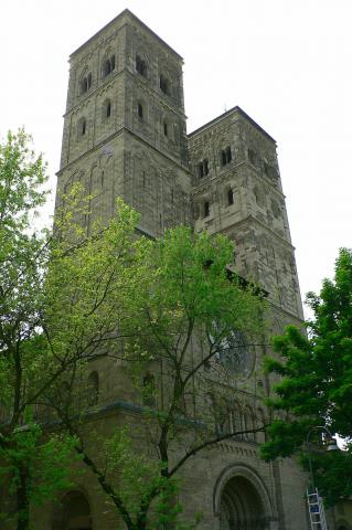 image Torres dobles, iglesia en Colonia, Alemania