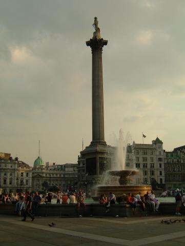 image Estatua de Nelson en Trafalgar Square, Londres, Reino Unido