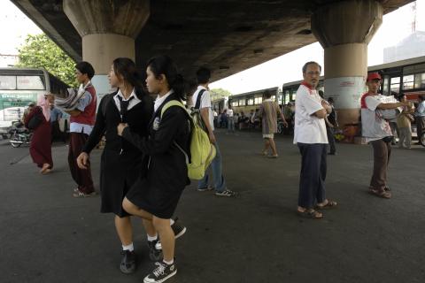 image Estudiantes con uniforme, Jakarta, Indonesia