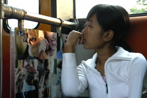 image Viajando en el Transjakarta, Jakarta, Indonesia