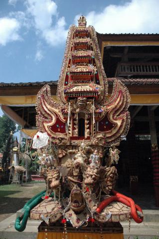 image Decoración para ceremonia funeraria hindú, Bali, Indonesia
