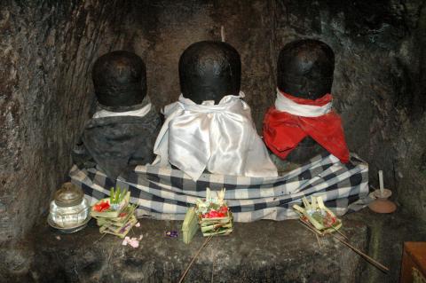 image Piedras fálicas, Bali, Indonesia