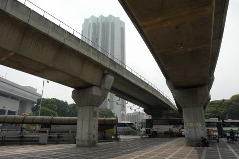 image Pasos elevados del monorraíl, Kuala Lumpur, Malasia