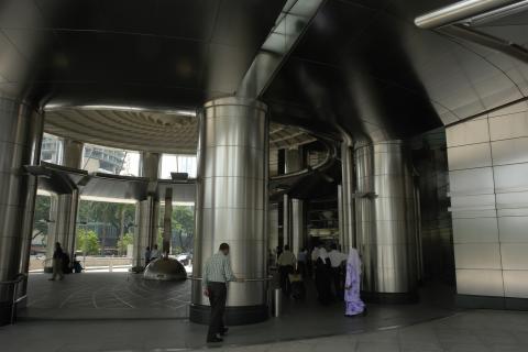 image Vestíbulo de las Torres Petronas, Kuala Lumpur, Malasia