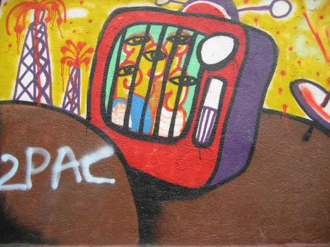 image Grafiti en el barrio de la Barceloneta, Barcelona