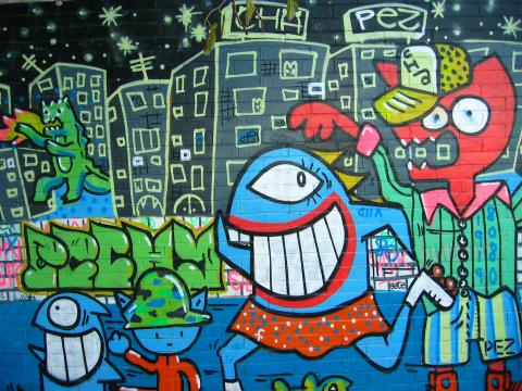 image Grafiti en el barrio de la Barceloneta, Barcelona