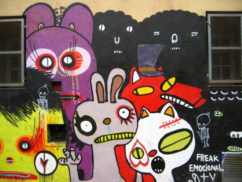 image Grafiti en el barrio de la Barceloneta, Barcelona