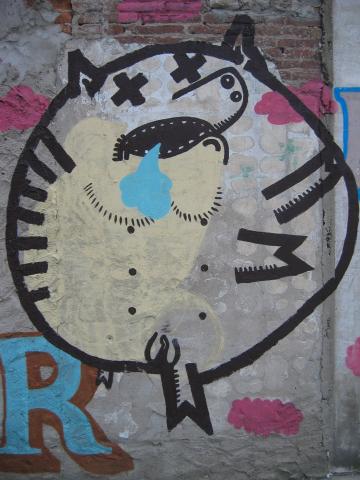 image Grafiti en la calle Tarragona, Barcelona