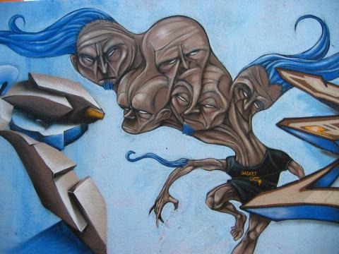 image Grafiti en la calle Tarragona, Barcelona