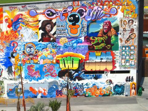 image Grafiti en el Forum de las Culturas, Barcelona