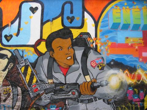 image Grafiti en el mercado de Sant Antoni, Barcelona