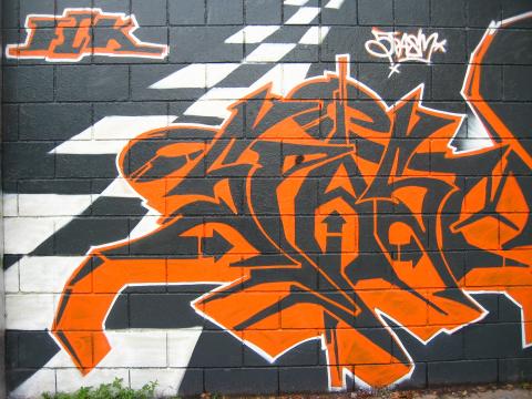 image Grafiti en el Parque de les Tres Chimeneas, Barcelona