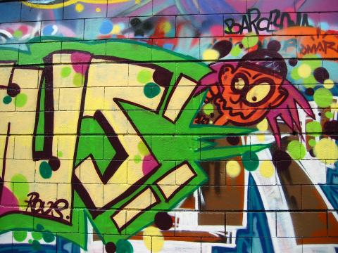 image Grafiti en el Parque de les Tres Chimeneas, Barcelona