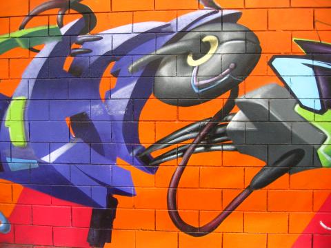 image Grafiti en el Parque de les Tres Chimeneas, Barcelona