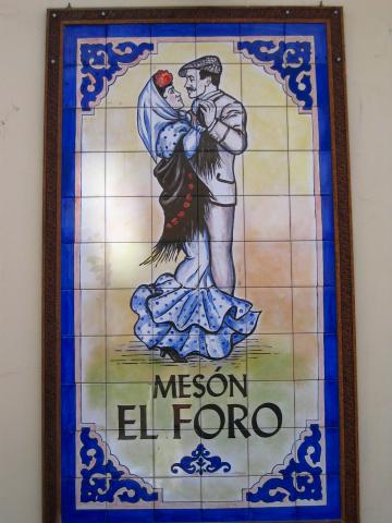 image Azulejos pintados en Alcalá de Henares, Madrid