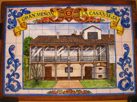 image Azulejos del Mesón La Casa Vieja, Alcalá de Henares, Madrid