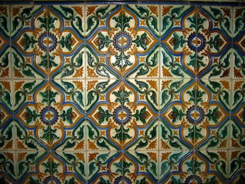 image Azulejos pintados de la Casa Amatler, Barcelona