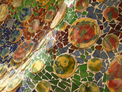 image Detalle de la entrada a la Casa Batlló de Antonio Gaudí, Barcelona