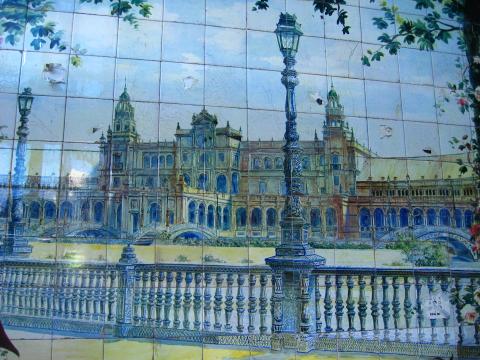 image Azulejos de la Plaza de España de Sevilla, Madrid