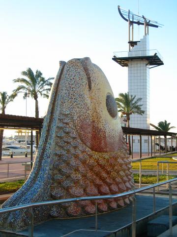 image Escultura en Puerto Azahar, Grao de Castellón